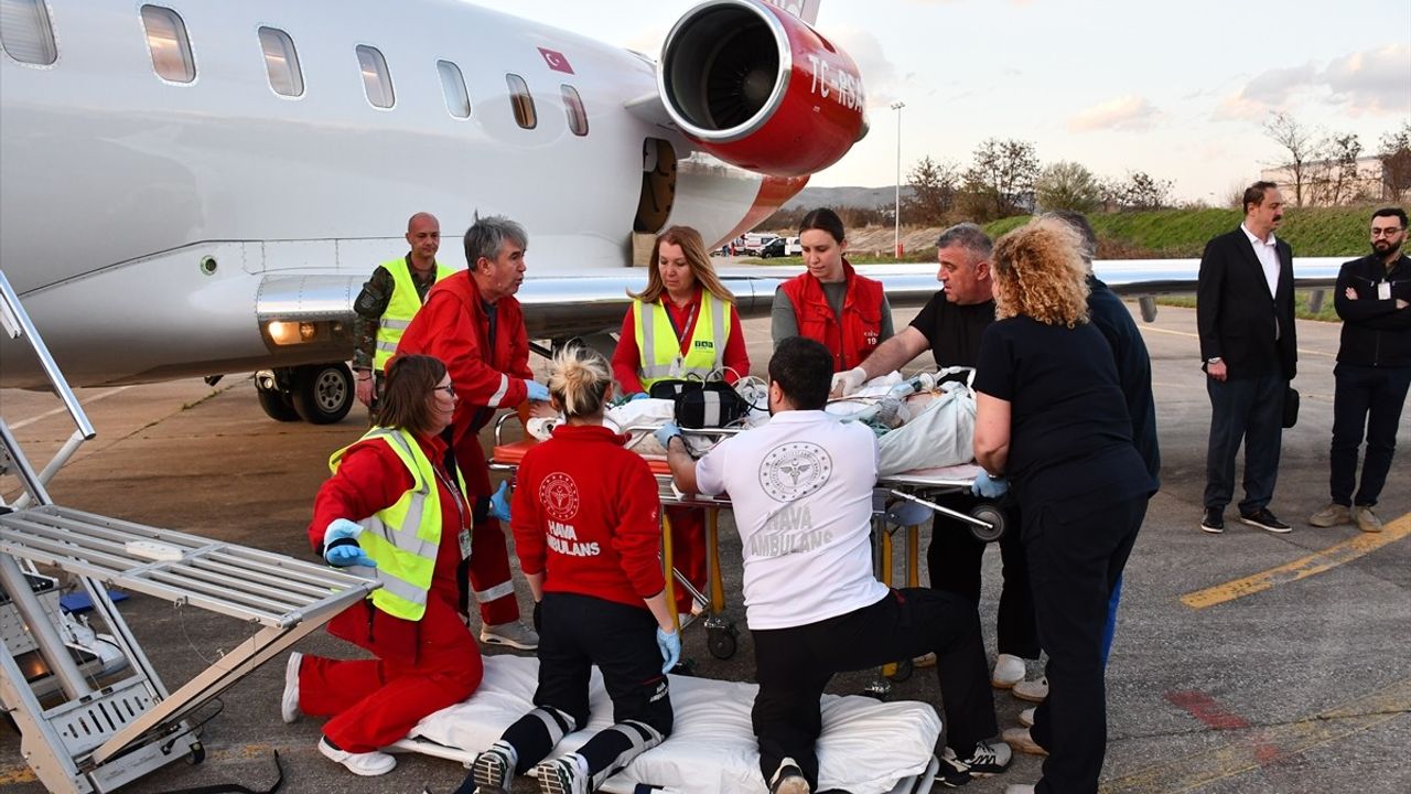 Türkiye, Kuzey Makedonya'daki Yangında Yaralananlar İçin İlk Ambulans Uçağını Gönderdi