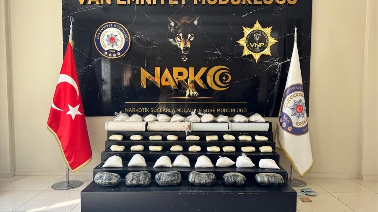 Van'da Uyuşturucu Operasyonu: 49 Kilo Sentetik Madde Ele Geçirildi
