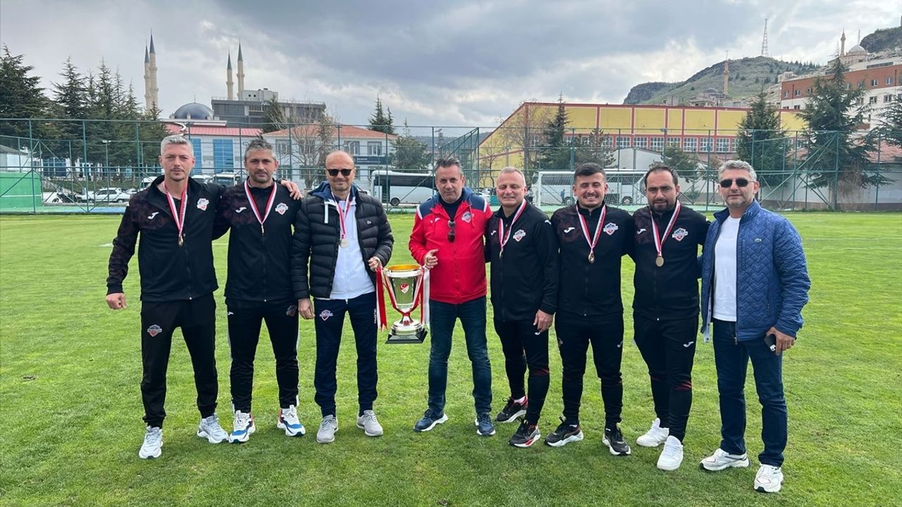 1461 Trabzon FK 14 Yaş Altı Takımı Türkiye Şampiyonu
