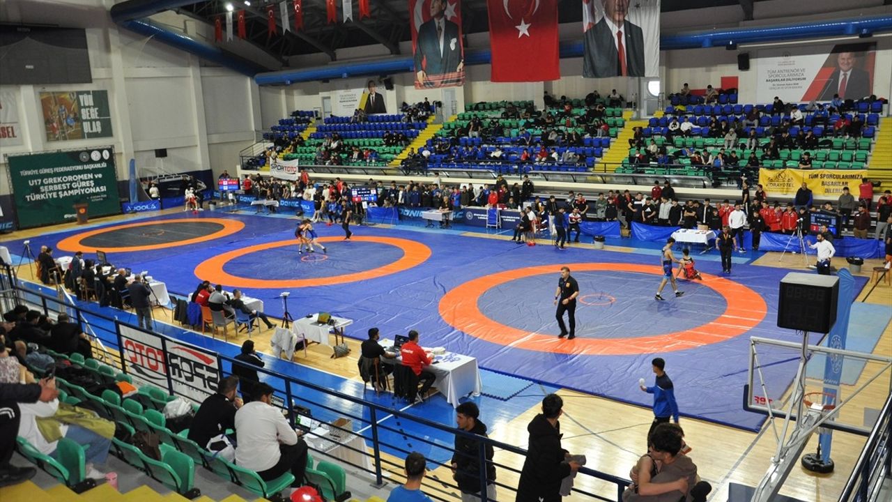 17 Yaş Altı Türkiye Güneş Şampiyonası Kütahya'da Start Aldı