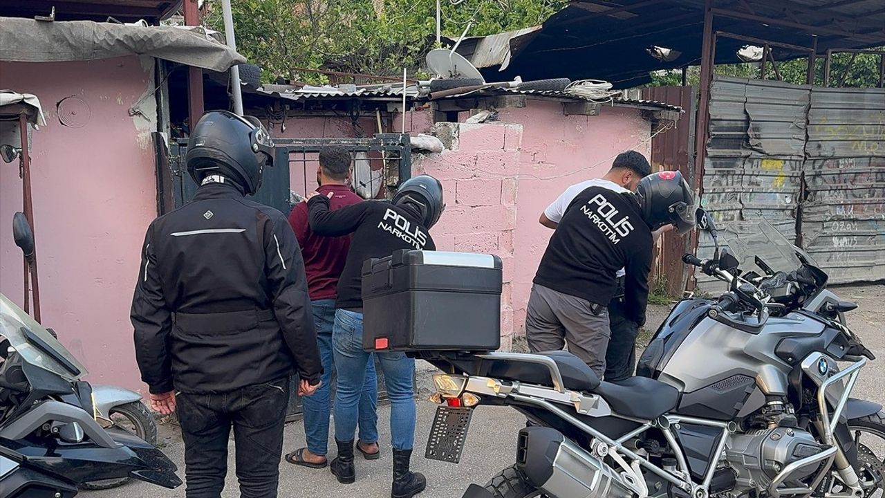 Adana'da Uyuşturucu Satıcılarına Operasyon: 55 Gözaltı