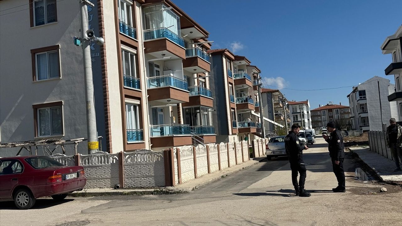 Afyonkarahisar'da Şok Olay: Karısını Vuran Kişi İntihar Girişiminde Bulundu
