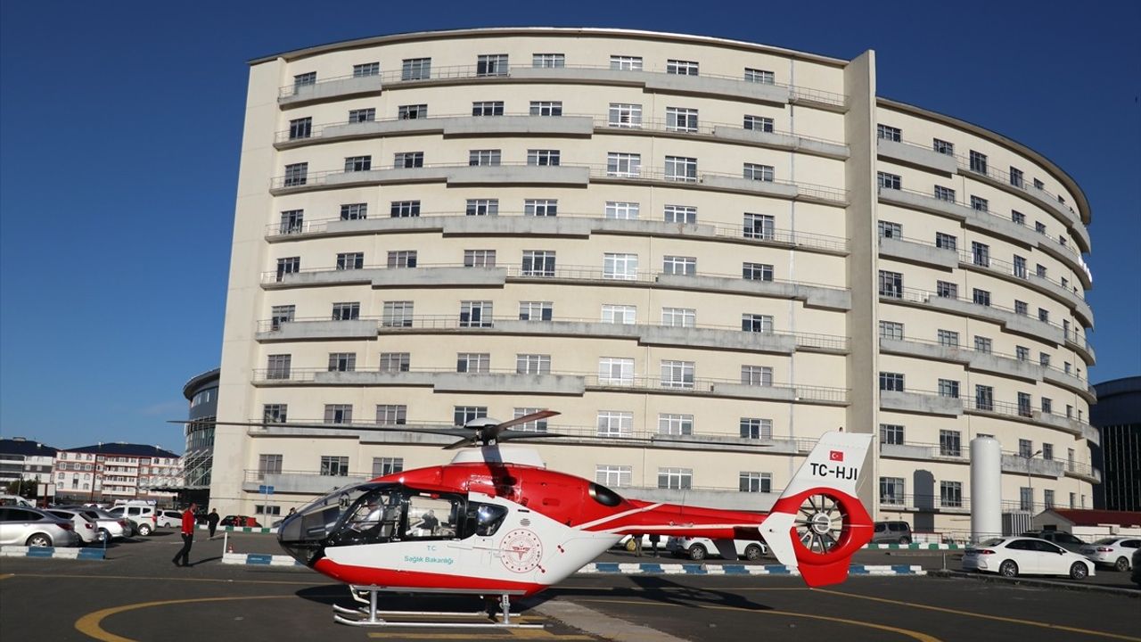 Ağrı'da Ambulans Helikopterle Göz Tedavisi İçin Bebek Sevk Edildi