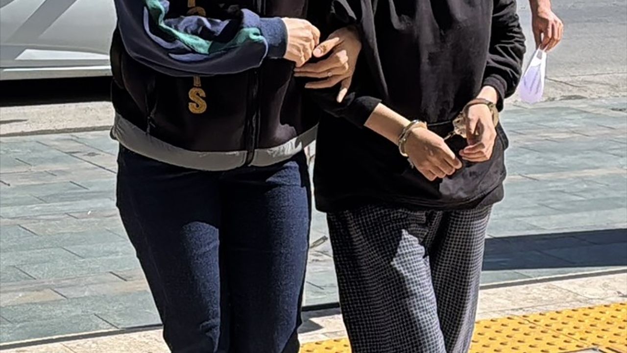 Alanya'da Bebeğini Pencereden Atan Anne Tutuklandı