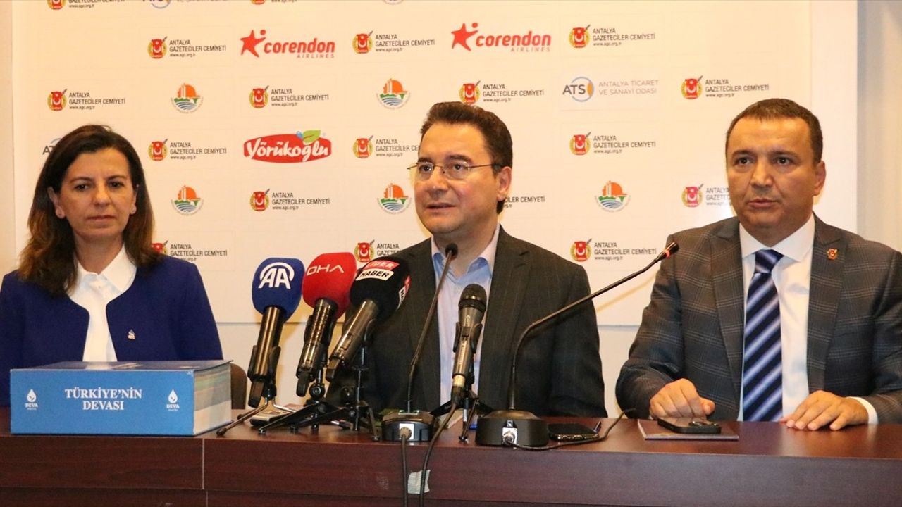 Ali Babacan Antalya Gazeteciler Cemiyeti'ni Ziyaret Etti