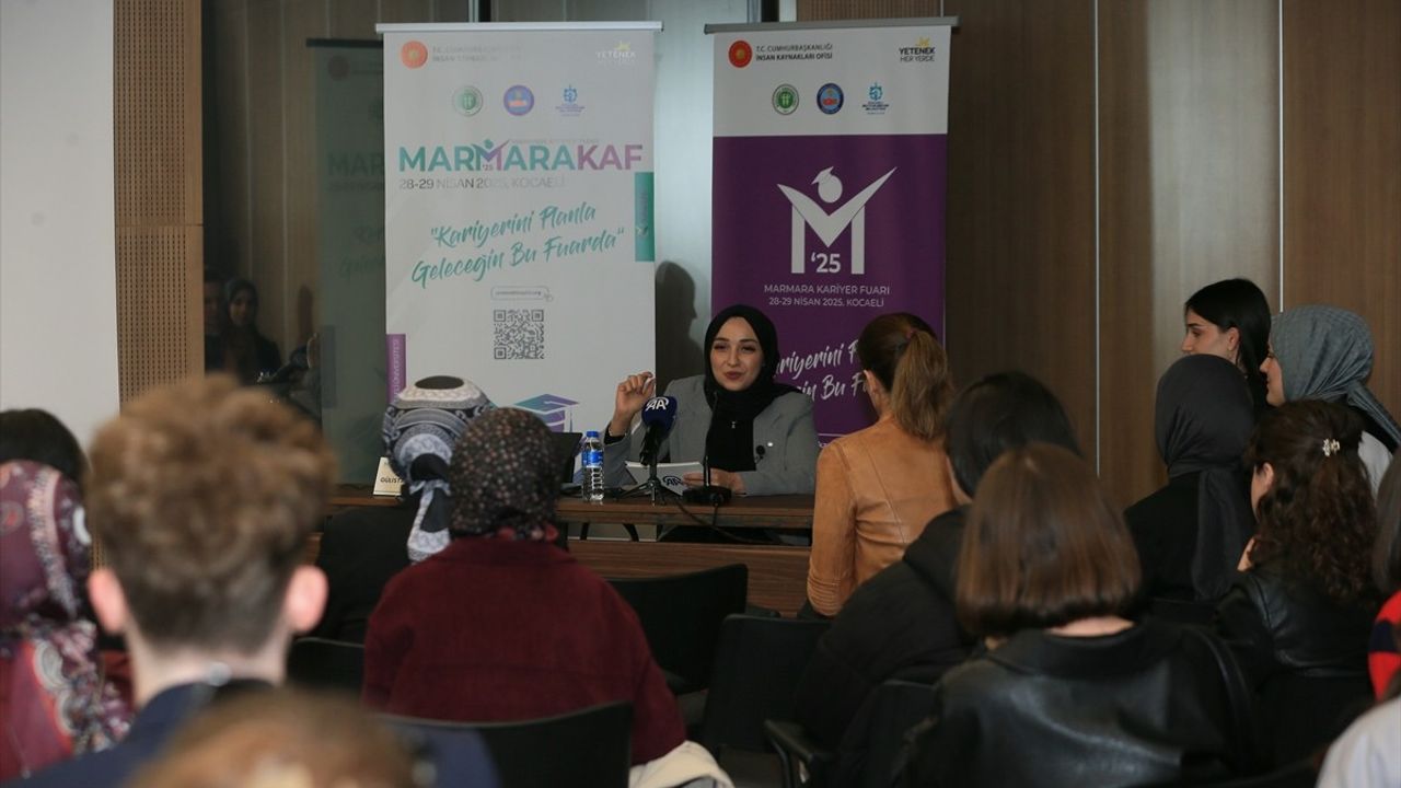 Anadolu Ajansı MARMARAKAF'ta Öğrencilerle Buluştu