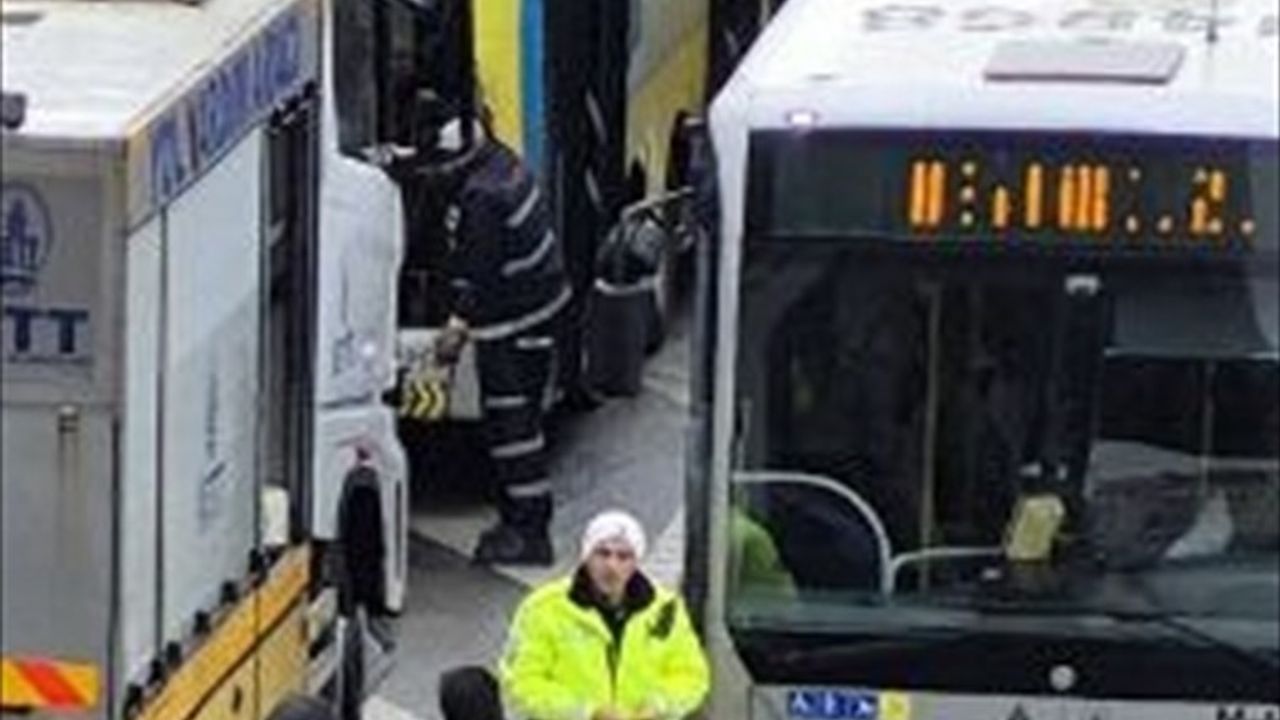 Avcılar'da Metrobüs Kazası: 10 Yaralı