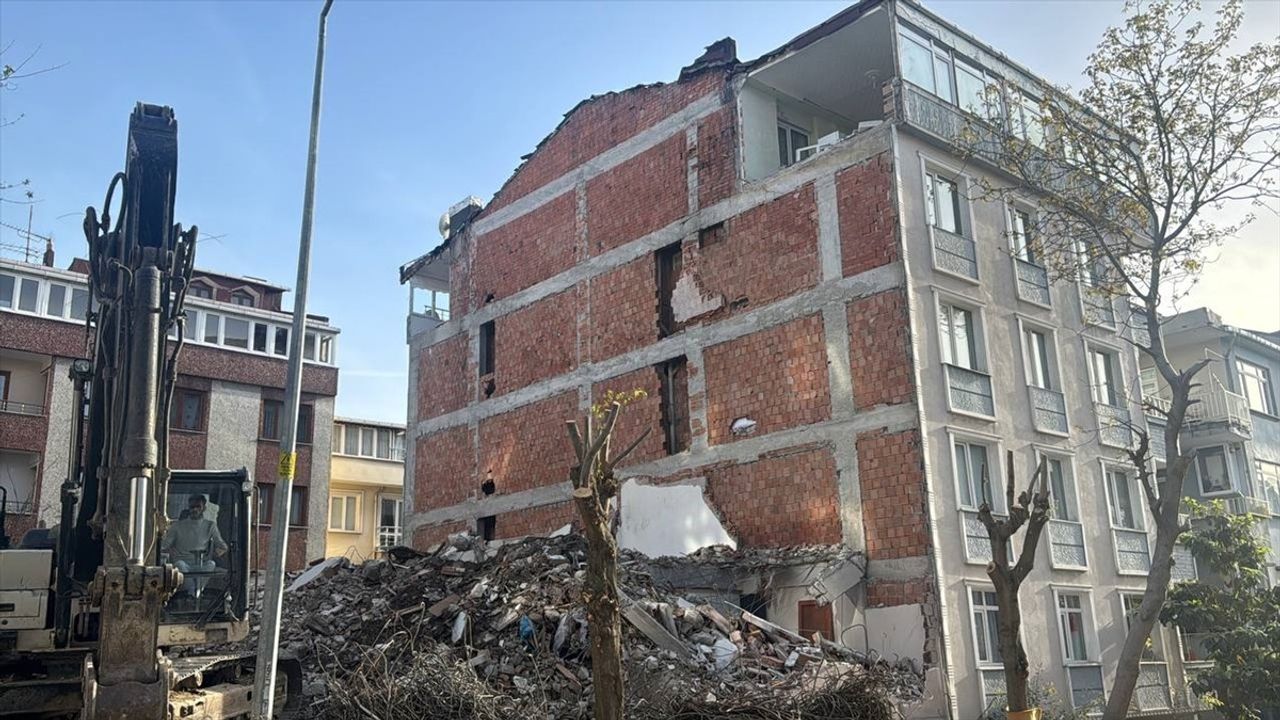 Avcılar'da Yıkım Sonrası Sıradışı Durum