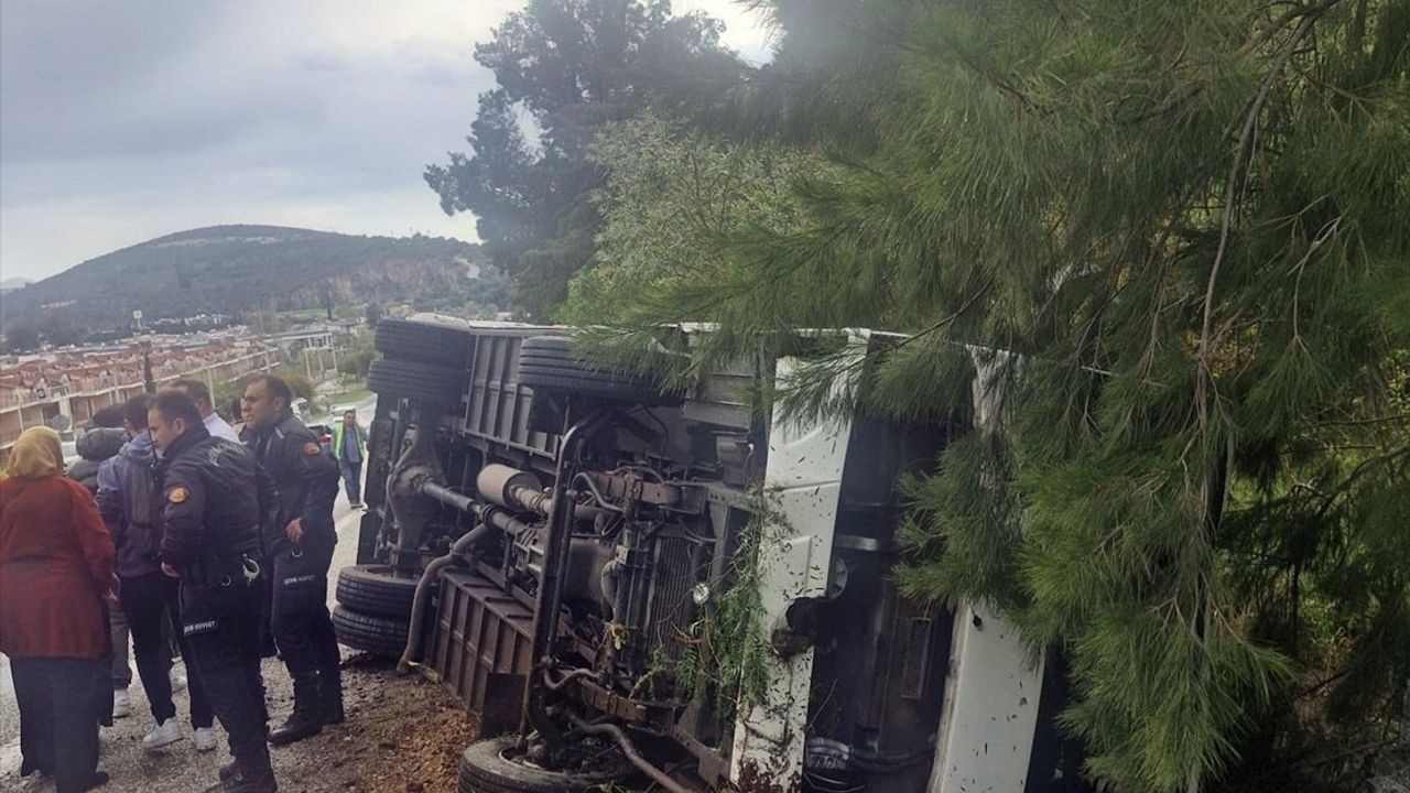 Aydın'da Midibüs Kazası: 12 Yaralı