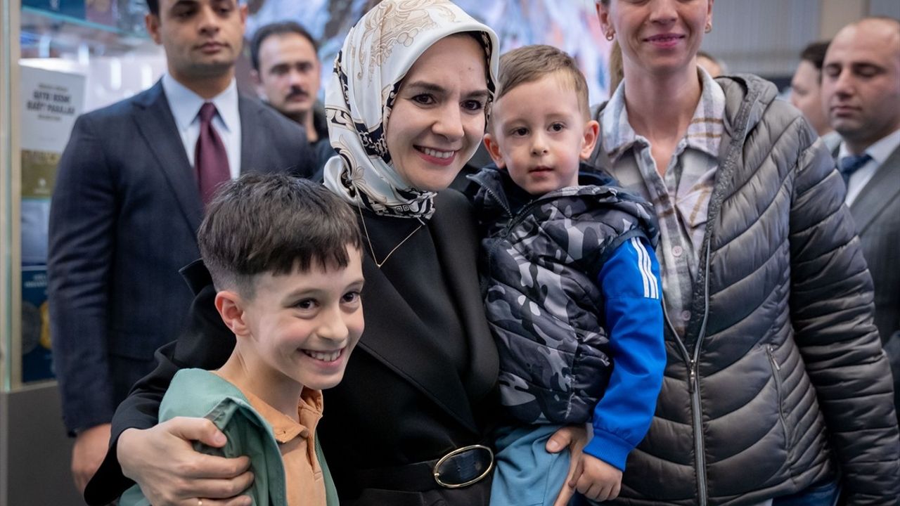 Bakan Göktaş, Verimlilik ve Teknoloji Fuarı'nı Ziyaret Etti