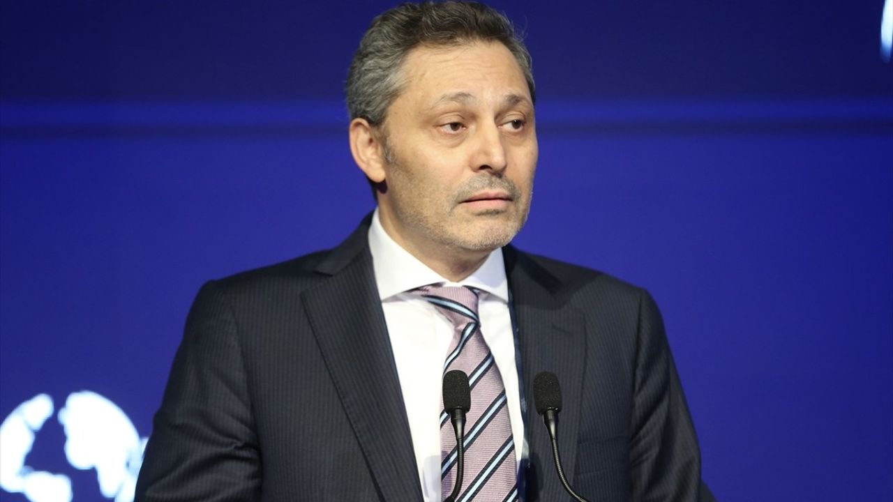 Bakan Şimşek'ten Uluslararası Ekonomi Zirvesi'nde Kritik Mesajlar
