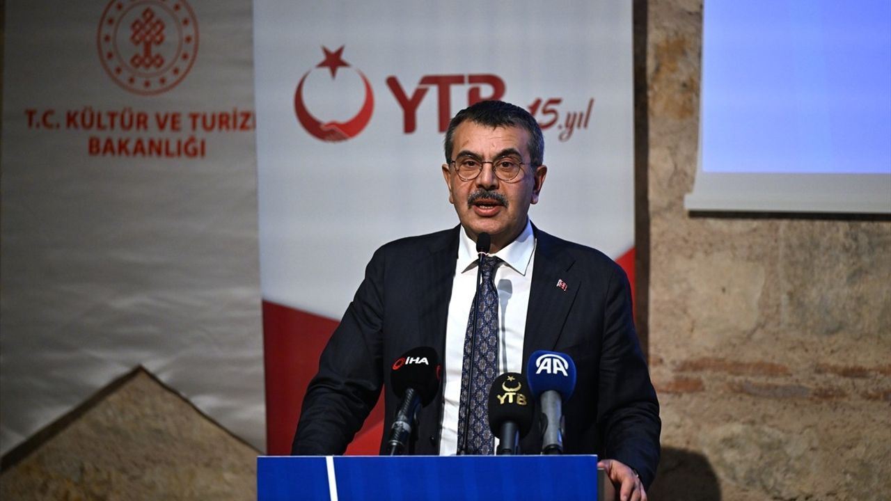 Bakan Tekin: Ana Dil ve Kültür Eğitimi Temel Arzumuz