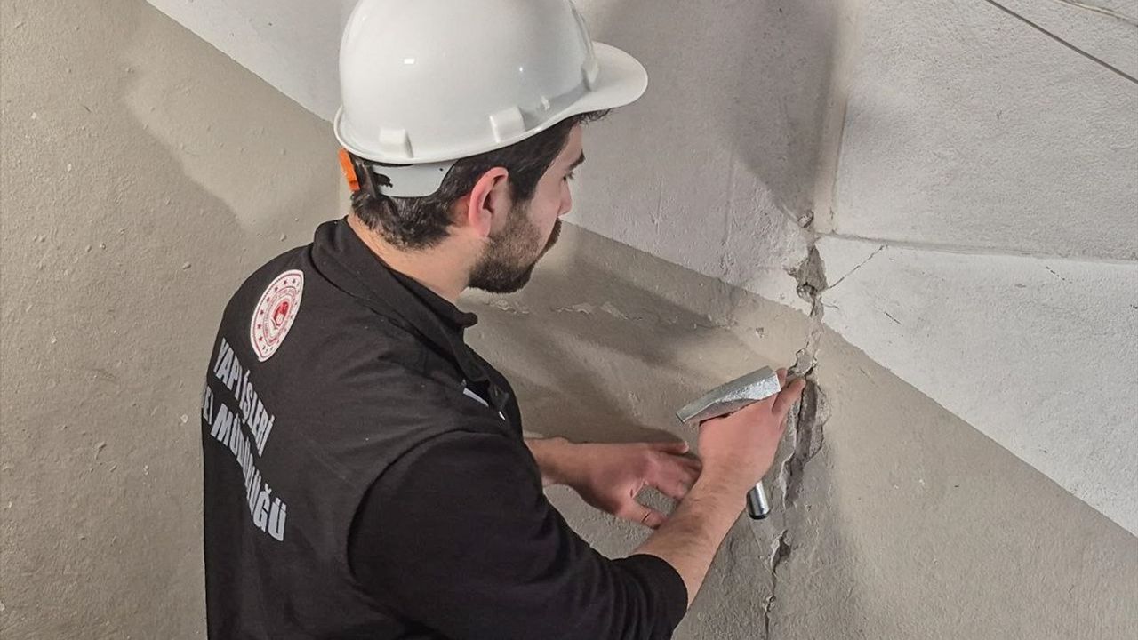 Başakşehir'de Deprem Sonrası Hasar Tespit Çalışmaları