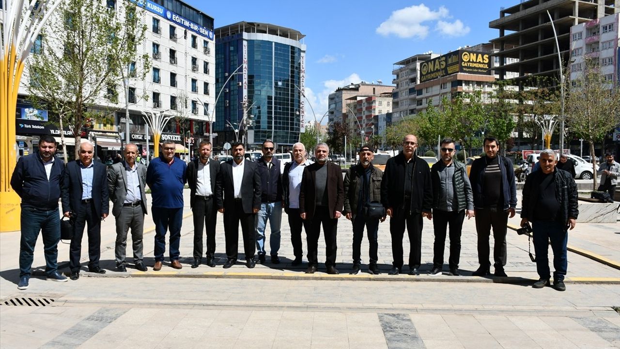 Batman'da Gazze'deki Gazetecilere Destek Gösterisi