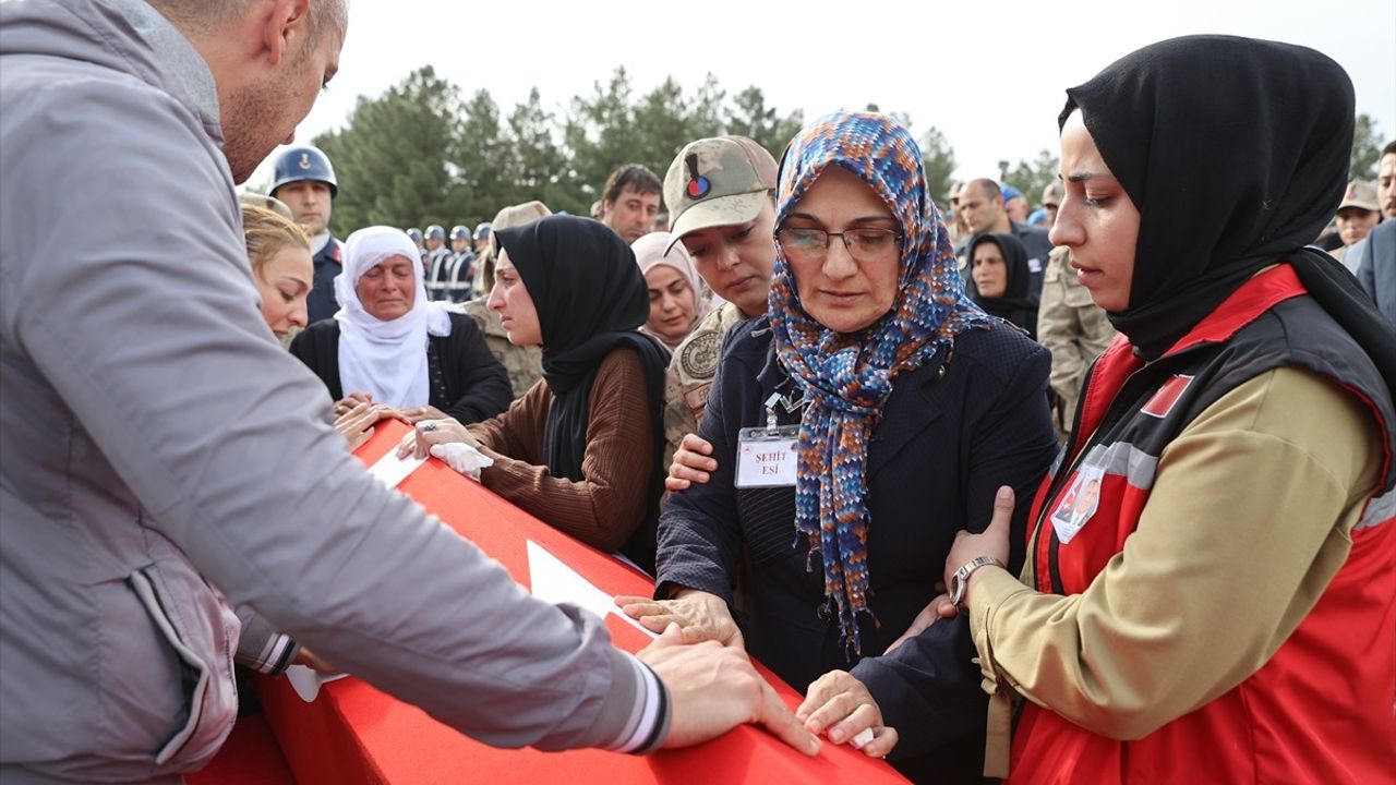 Batman'da Kazara Ateş Alan Asker Şehit Oldu