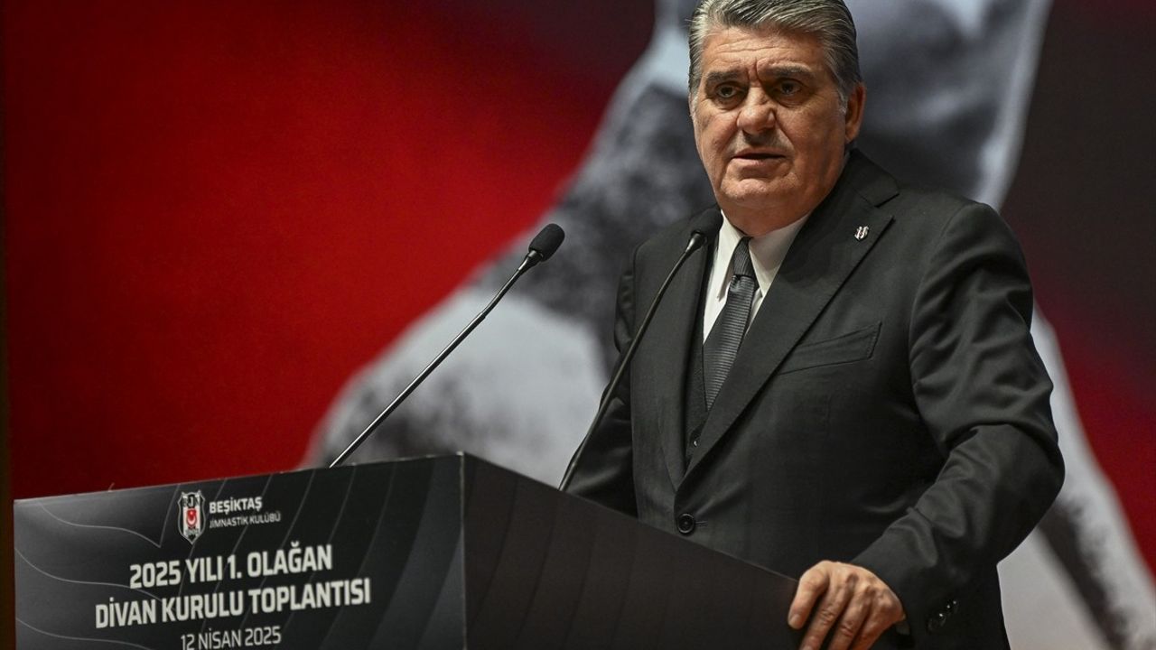 Beşiktaş Kulübü'nde Divan Kurulu Toplantısı Gündemi ve Başkan Adalı'nın Açıklamaları