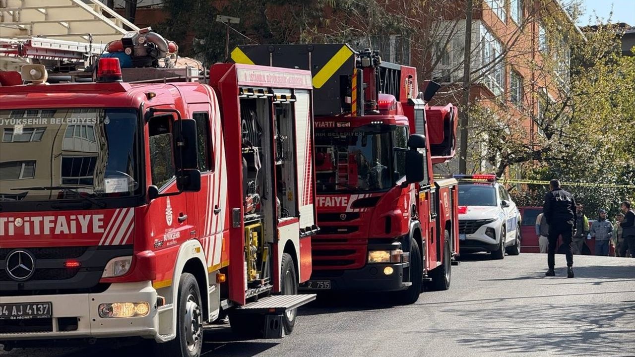 Beşiktaş'taki Otel İnşaatında Yangın Kontrol Altına Alındı