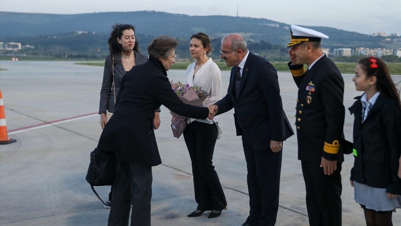 Birleşik Krallık Prensesi Anne Çanakkale'yi Ziyaret Etti