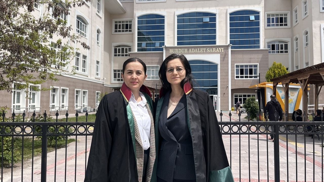 Burdur'da Kadın Cinayeti Davasında Duruşma Devam Ediyor