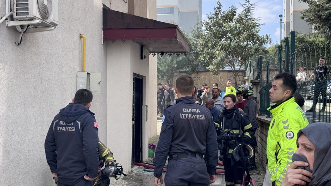 Bursa'da Apartman Yangını Kontrol Altına Alındı