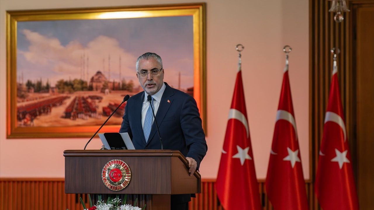 Çalışma Hayatında Sessiz Devrimler: 1 Mayıs Emek ve Dayanışma Günü Kutlaması