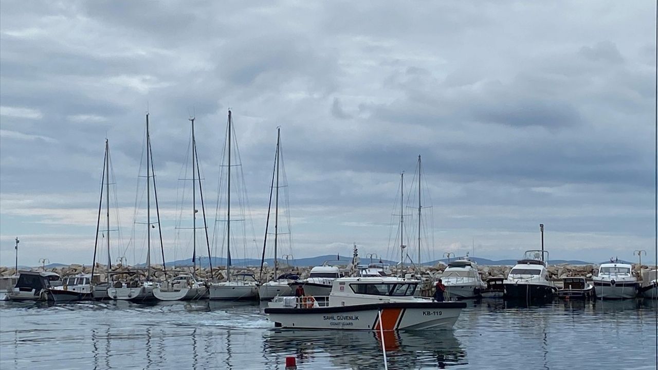 Çanakkale'de Düzensiz Göçmen Arama Çalışmaları Devam Ediyor
