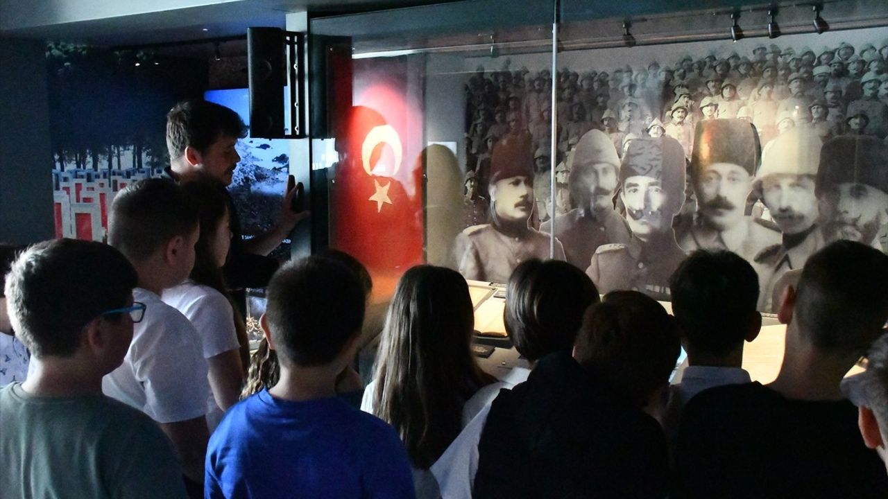 Çanakkale Savaşları Mobil Müzesi Ohri'de Açıldı
