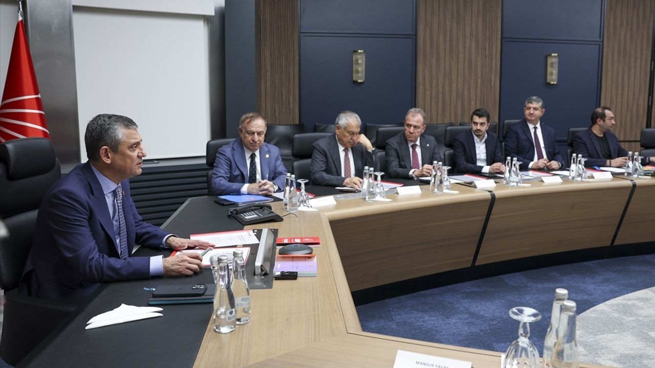CHP Genel Başkanı Özgür Özel, SODEMBEK toplantısına liderlik etti