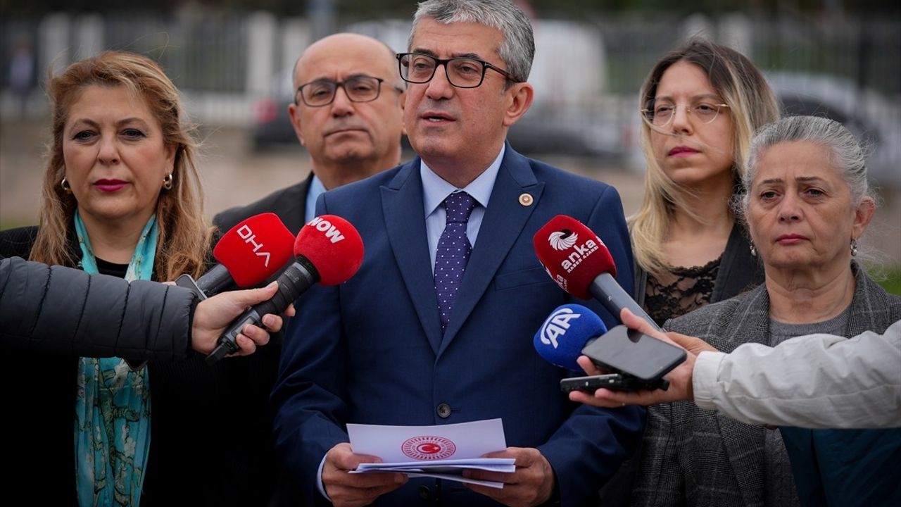 CHP, İki Kanun ve Dört Kararnamenin İptali İçin Mahkemeye Başvurdu
