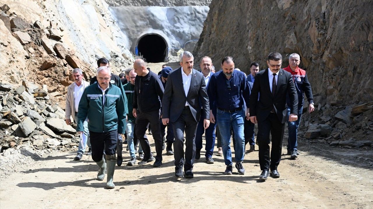 Çömlekköy Barajı'nda İnşaat Çalışmaları Devam Ediyor