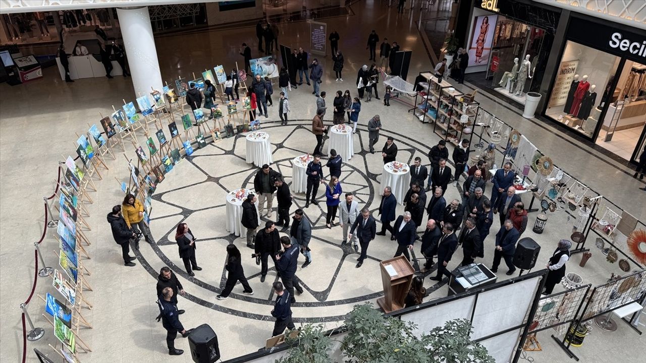 Çorum'da Atık Malzemelerden Sanat Eserleri Sergilendi