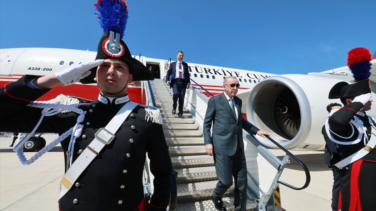 Cumhurbaşkanı Erdoğan, İtalya'da Resmi Törenle Karşılandı
