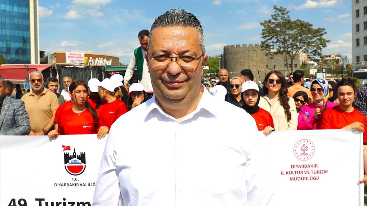 Diyarbakır'da Turizm Haftası Kortej Yürüyüşü