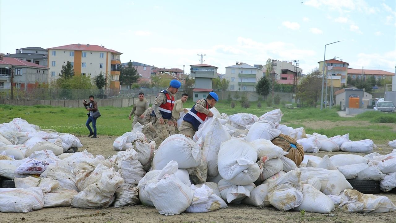 Diyarbakır'da Uyuşturucu İmhası: 20 Ton Esrar Yakıldı