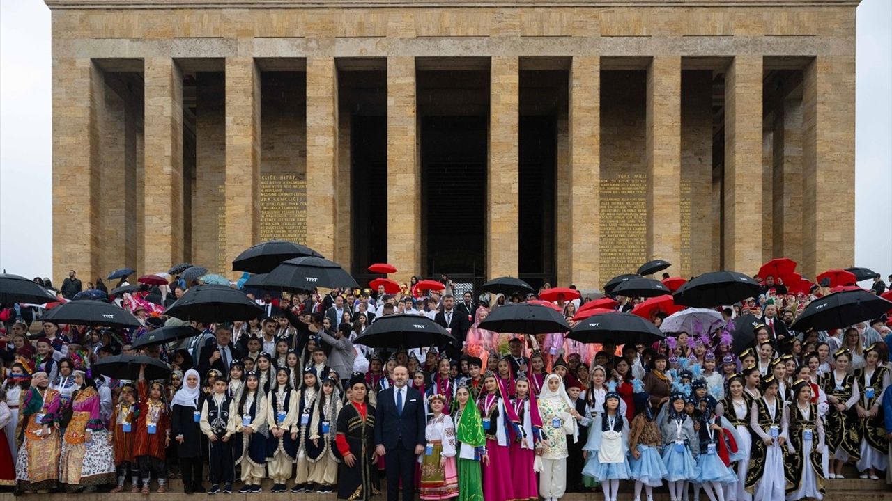 Dünya Çocuklarından Anıtkabir ve TRT Ziyareti