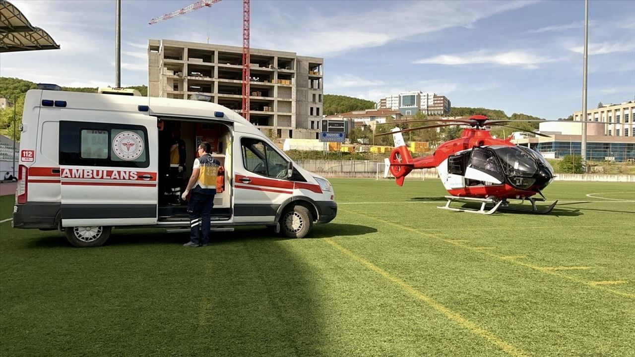 Düzce'de Ambulans Helikopter 4 Günlük Bebek İçin Havalandı