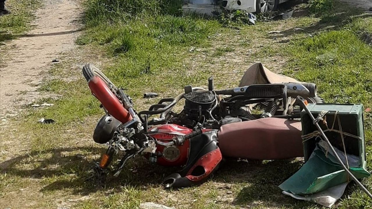 Edirne'de Motosiklet Kazası: Sürücü Ağır Yaralandı