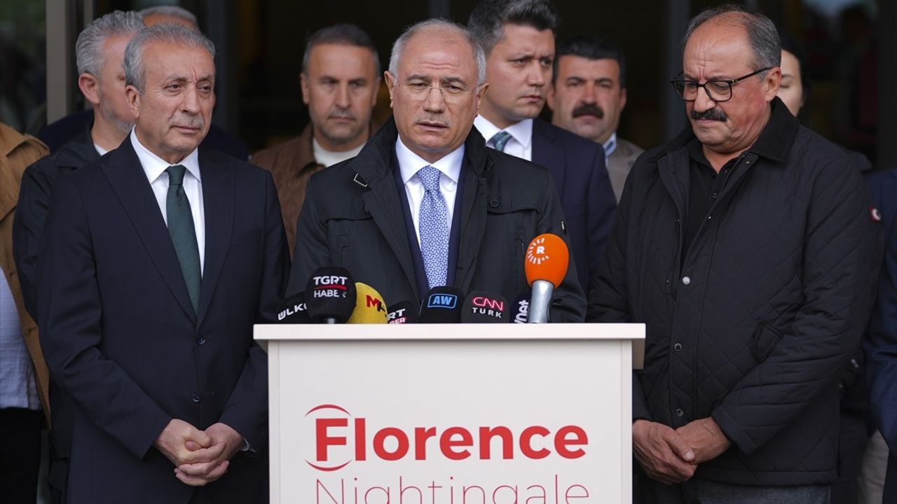 Efkan Ala'dan Sırrı Süreyya Önder'e Geçmiş Olsun Ziyareti