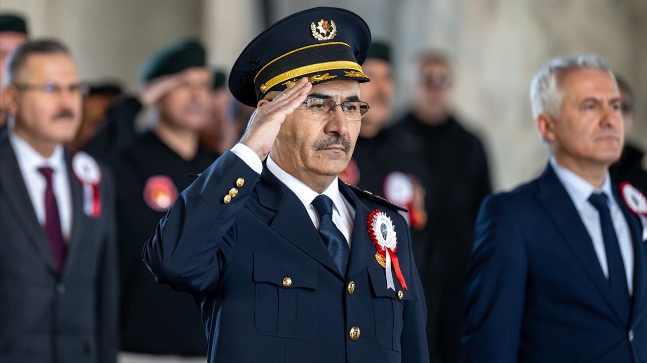 Emniyet Teşkilatı'nın 180. Yılı Anıtkabir'de Kutlandı