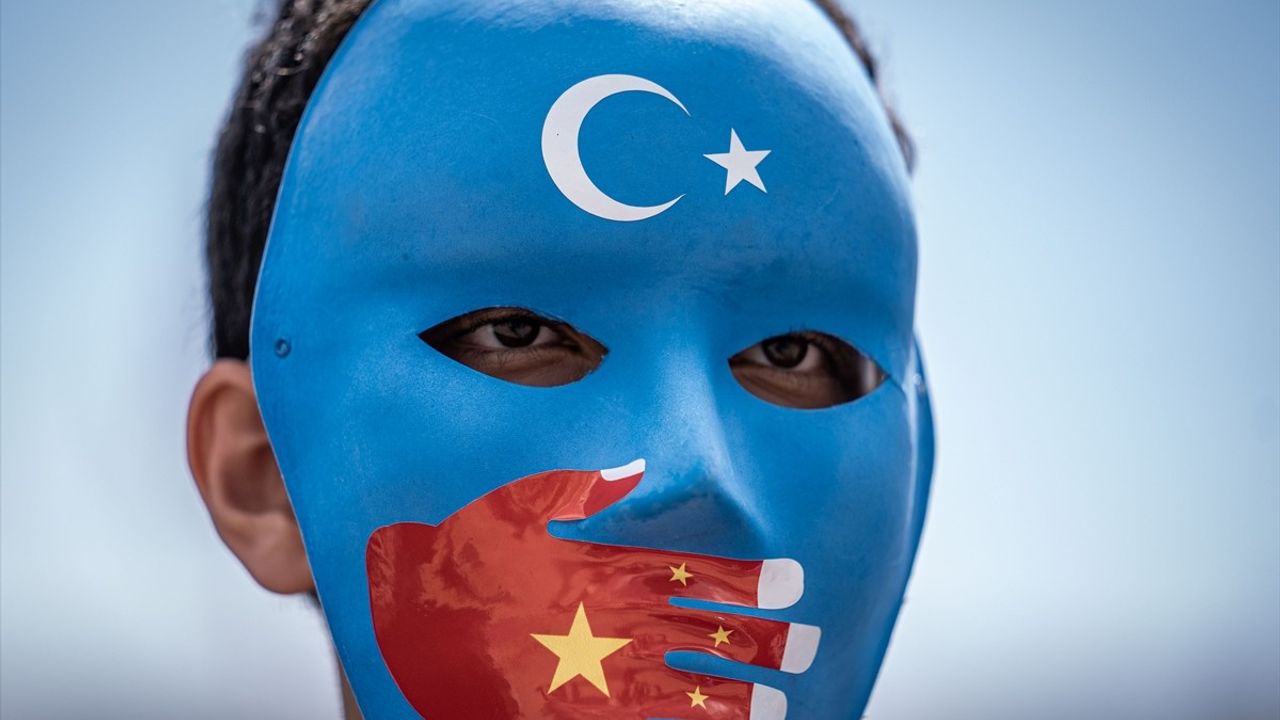 Erzurum'da Filistin ve Doğu Türkistan İçin Destek Yürüyüşü Düzenlendi