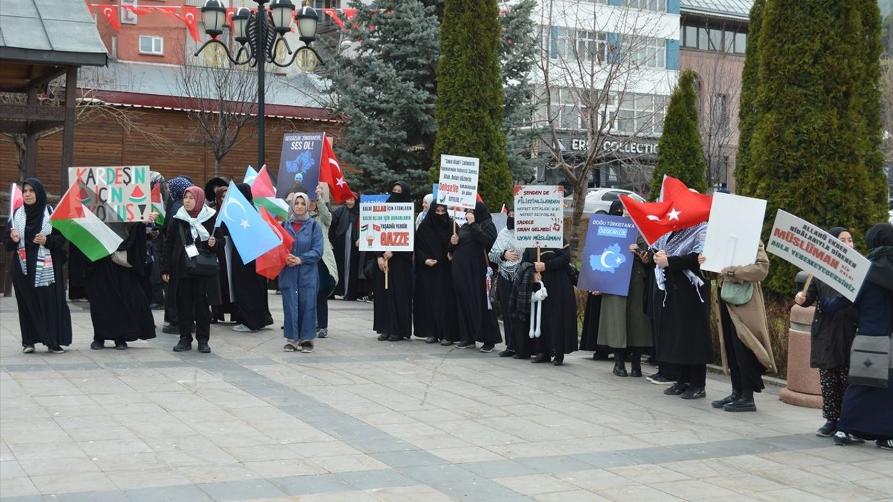Erzurum'da Hekimler ve Sağlıkçılar 75 Haftadır Gazze İçin Yürüyor