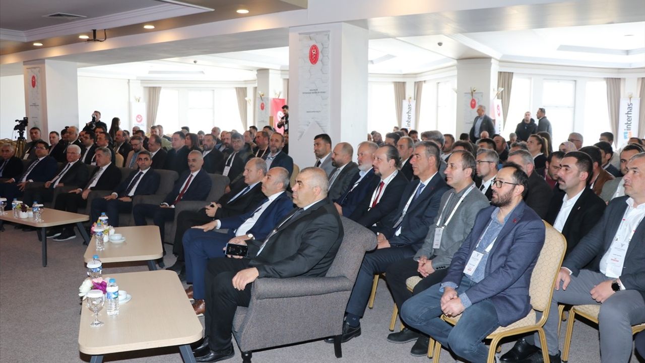 Erzurum'da Veteriner Bilimleri ve Hayvancılık Çalıştayı Başladı