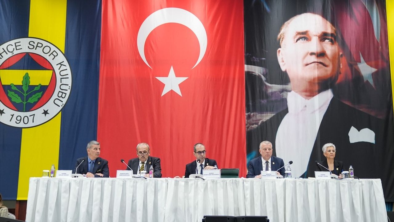 Fenerbahçe Yüksek Divan Kurulu Toplantısı Gerçekleşti