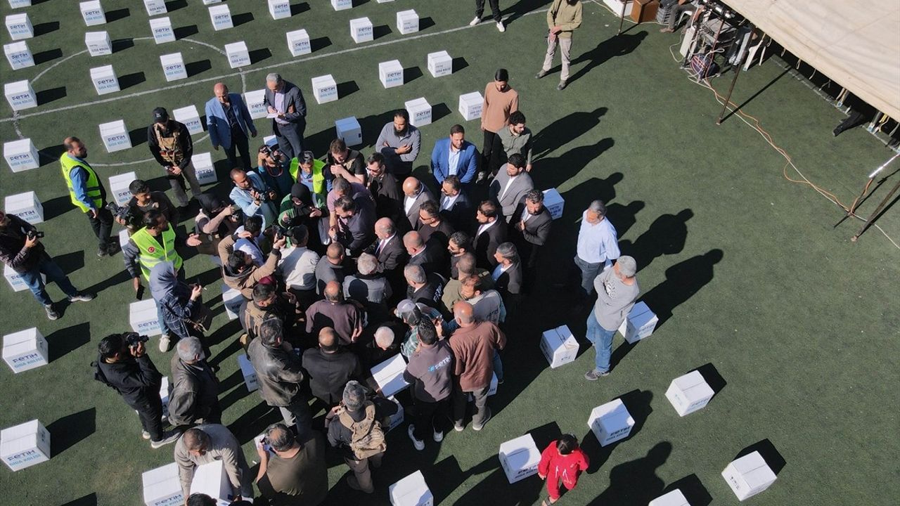 Fetih İnsani Yardım Vakfı Suriye'de Gıda Yardımı Dağıttı