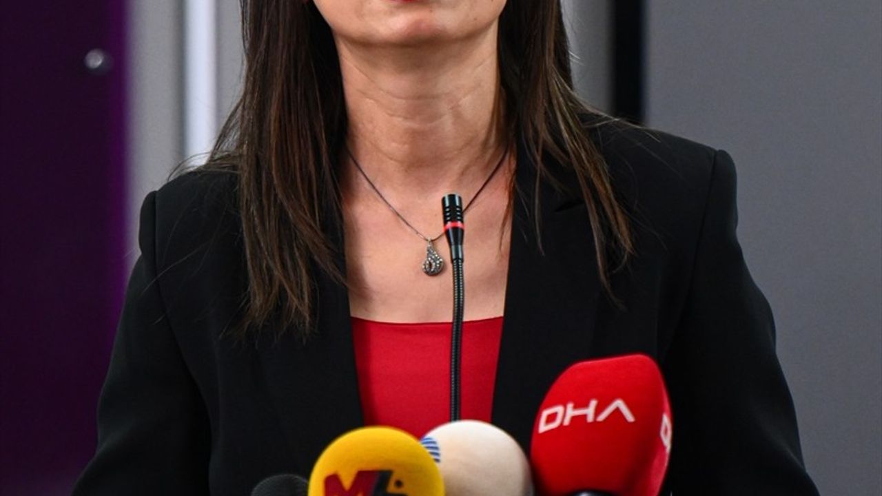 Hatimoğulları'ndan Entenrnasyonalist Barış Çağrısı