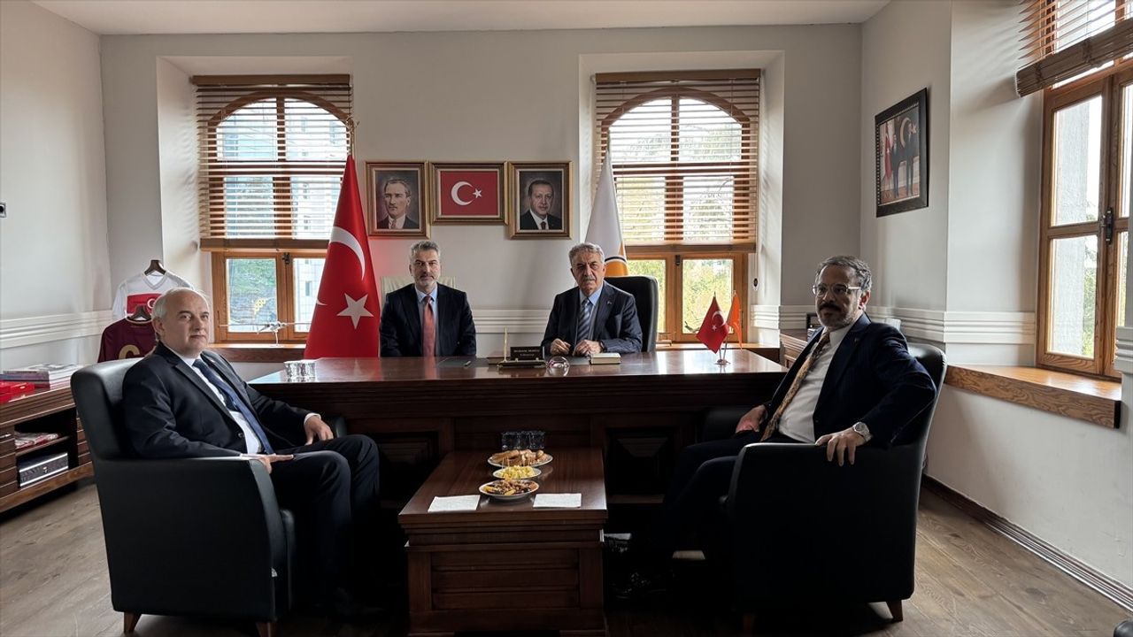 Hayati Yazıcı Trabzon'da Siyasi Rekabet ve Projeler Üzerine Konuştu