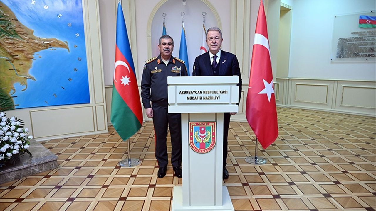 Hulusi Akar ve Zakir Hasanov'dan Savunma İşbirliği Görüşmesi