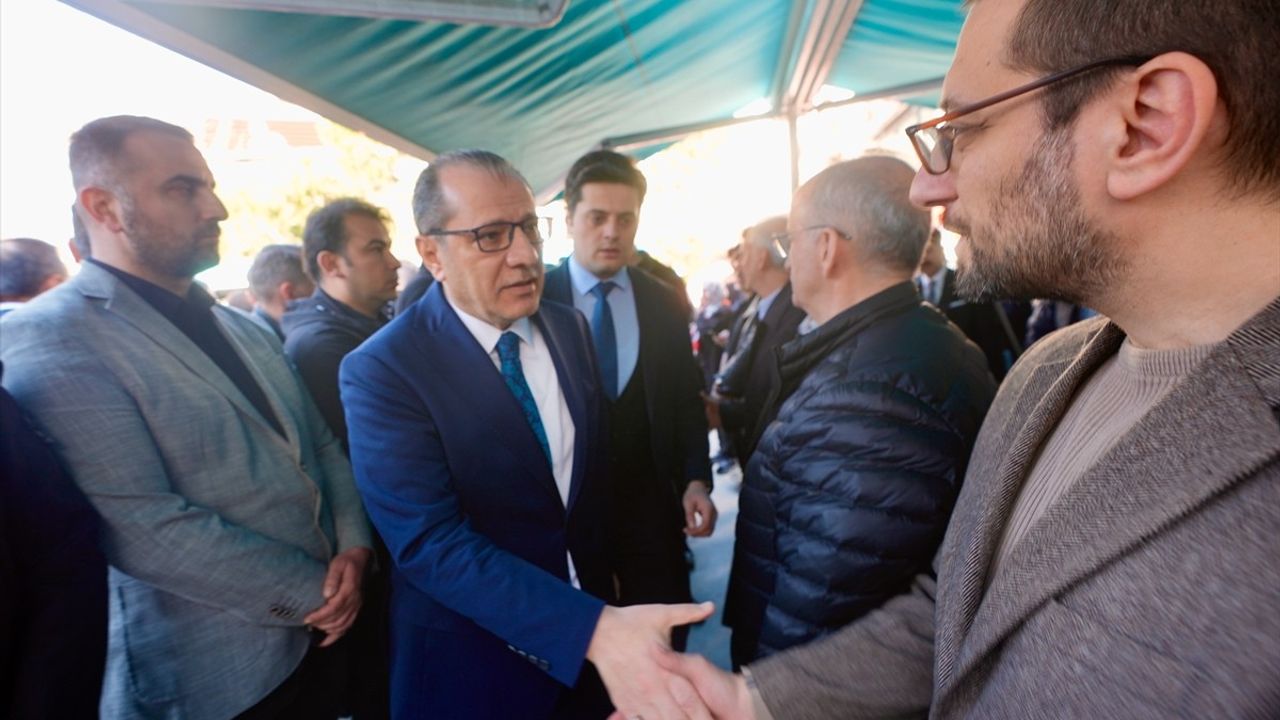 İBB AK Parti Grup Başkanvekili Zeynel Abidin Okul'un Babası Mustafa Okul Defnedildi