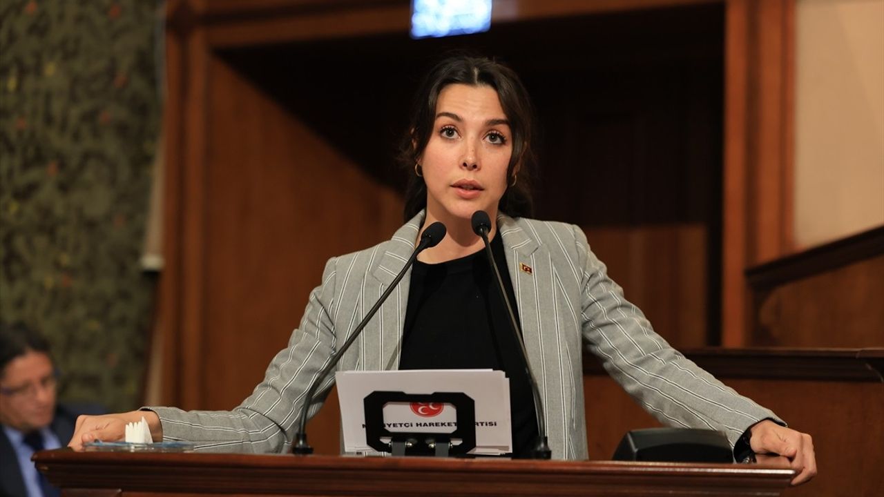 İBB Meclisi'nde İETT Faaliyet Raporu Kabul Edildi