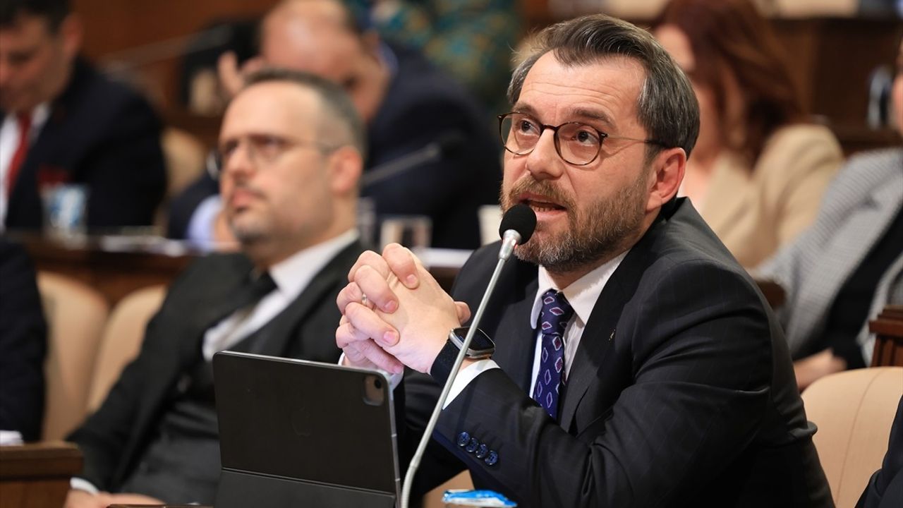 İBB Meclisinde Yolsuzluk İddialarına Komisyon Kurulması Teklifi Reddedildi